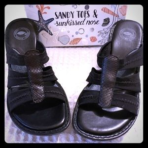 Nurture Black Wedge Sandals. SZ 7.5M Slip-On Style